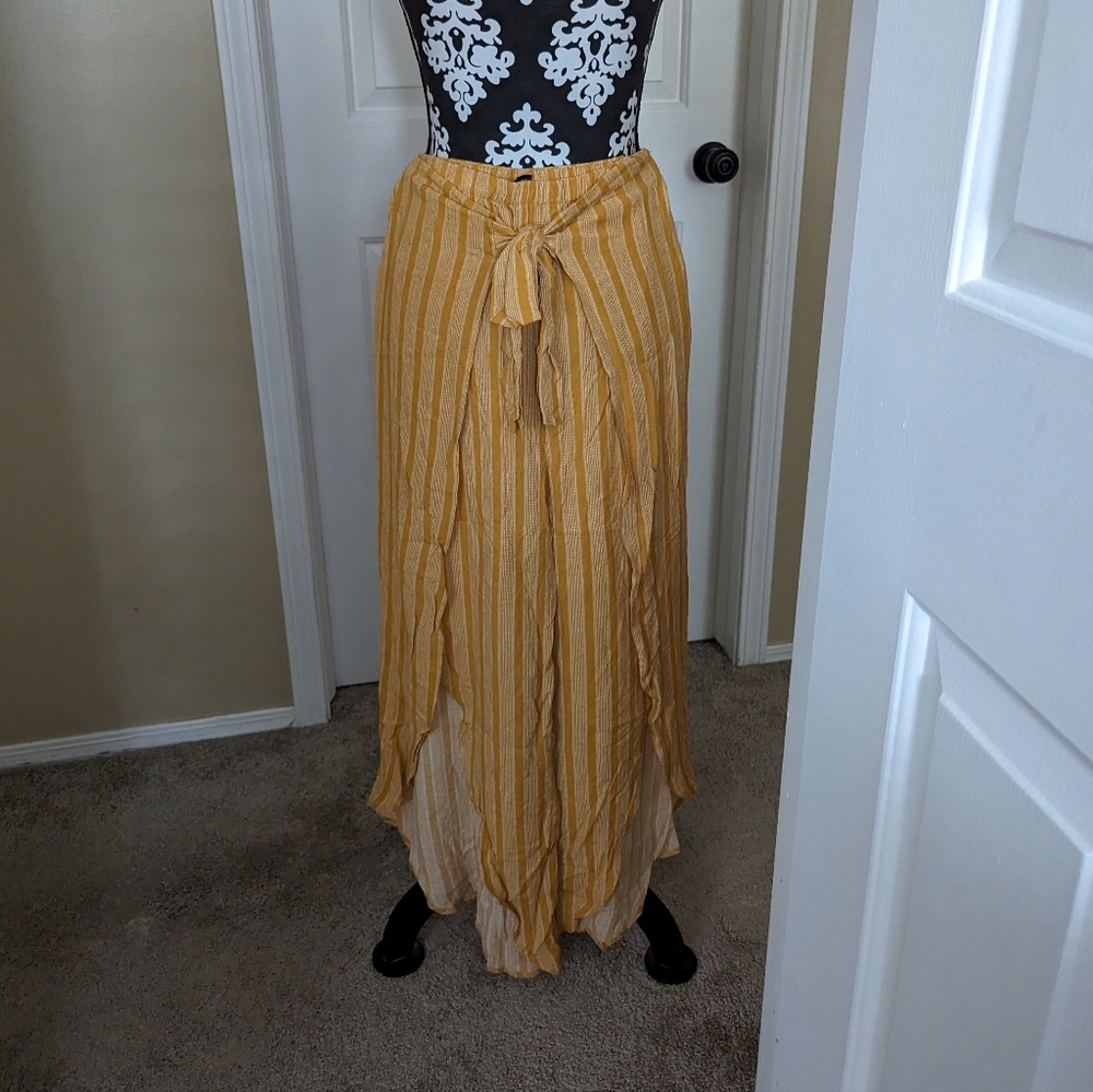 Wrap style pant Sz. Med - Picture 2 of 8